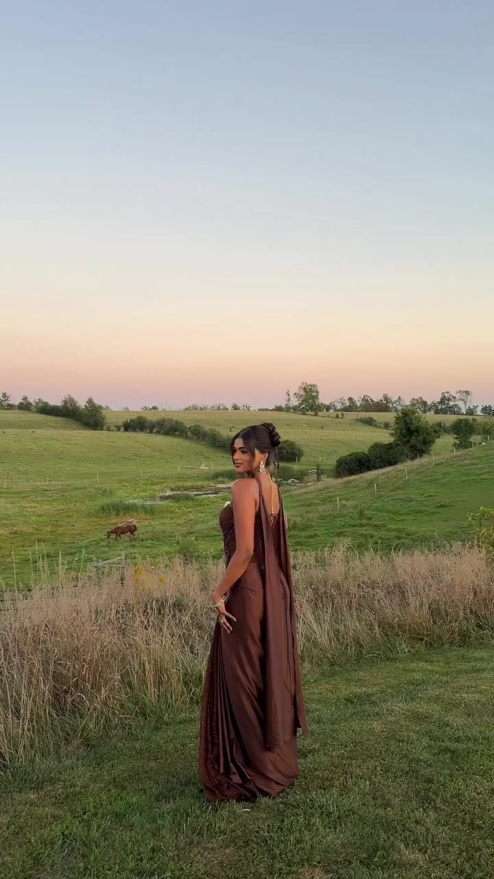 fav outfit ever!!! & the horse in the back😭 @libascafe #lengha #lehengha…