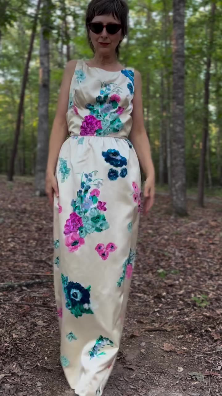 Just one more sleep until I return to @thevintagebridalshow in a shared booth…