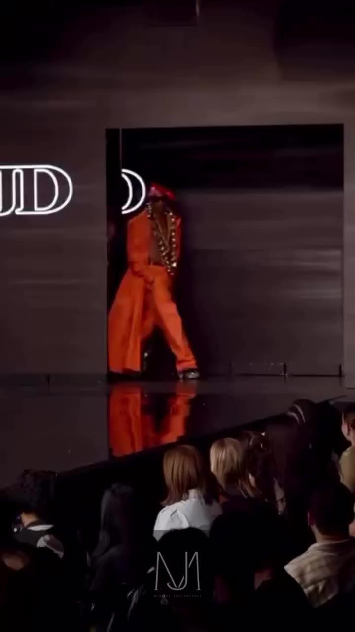 West Coast Couture by @maribeljd_ “A Love Letter to L.A.” Debuted @nyfw S/S…