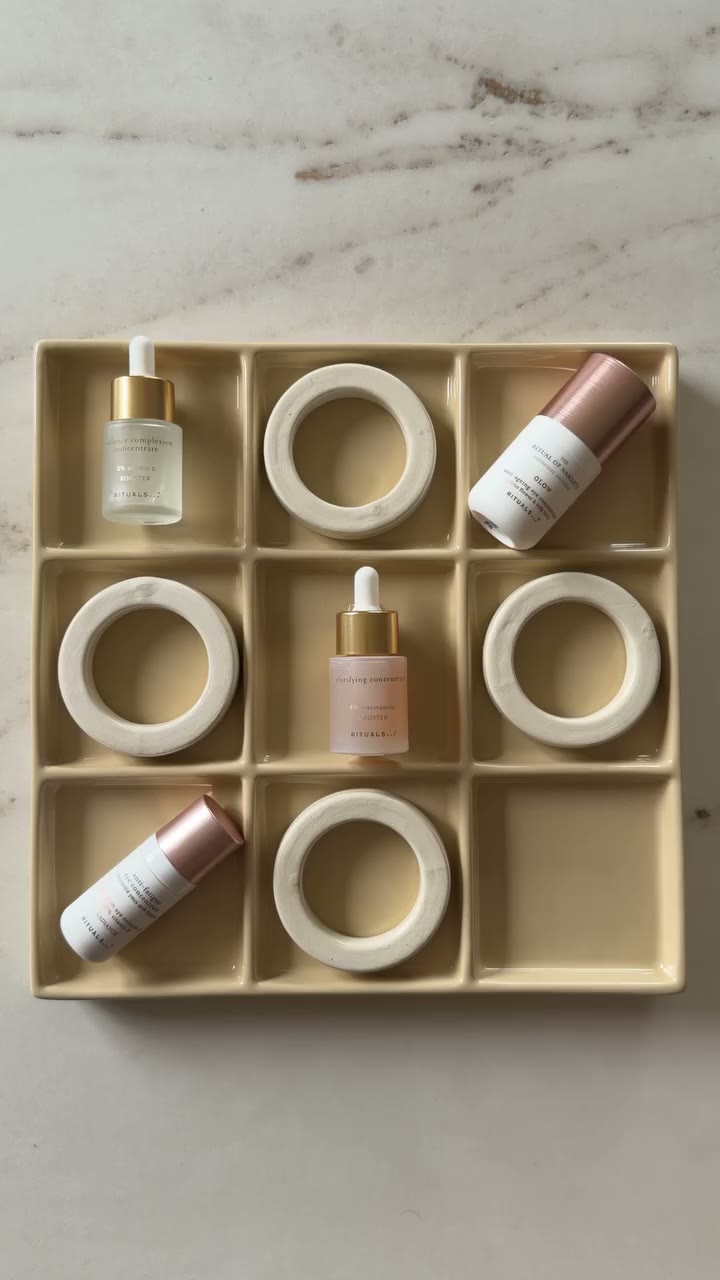 ✨ ¿Qué "tres en raya" necesita tu piel ahora mismo? Vitamina C para iluminar…