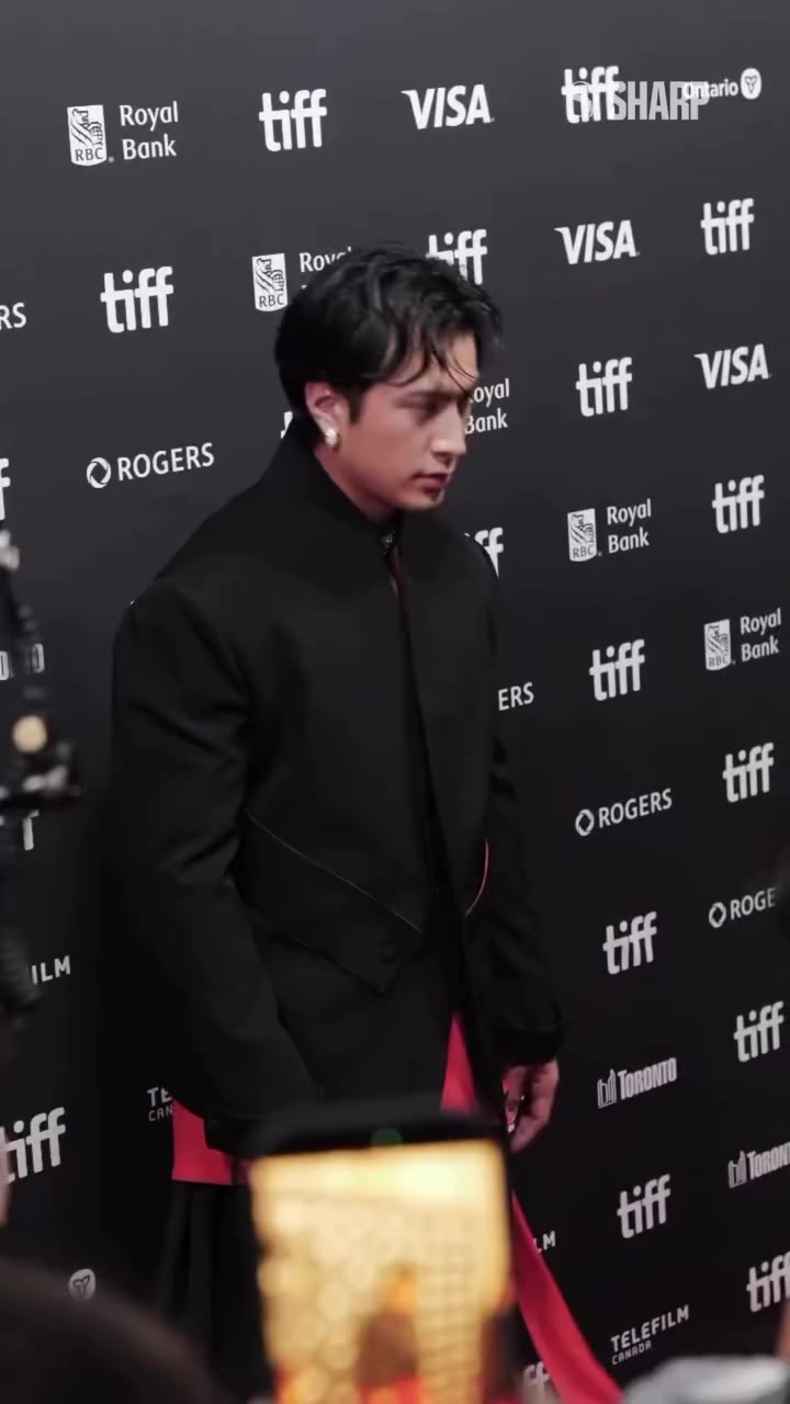 Canada’s crowned prince is in town for @tiff_net Hudson Williams in…