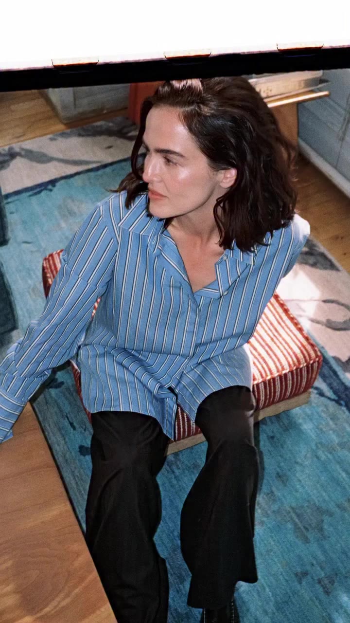@lalignenyc との撮影で収めた、@zoeydeutchのお気に入りショットをフィルムで。 #バナリパ #バナナリパブリック