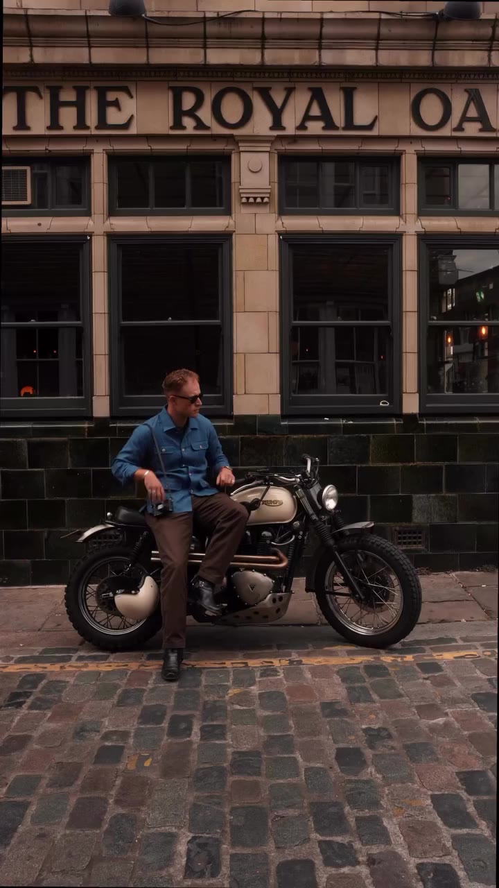 London portraits #1 A industrial building, a Triumph motorcycle…and a (Java…