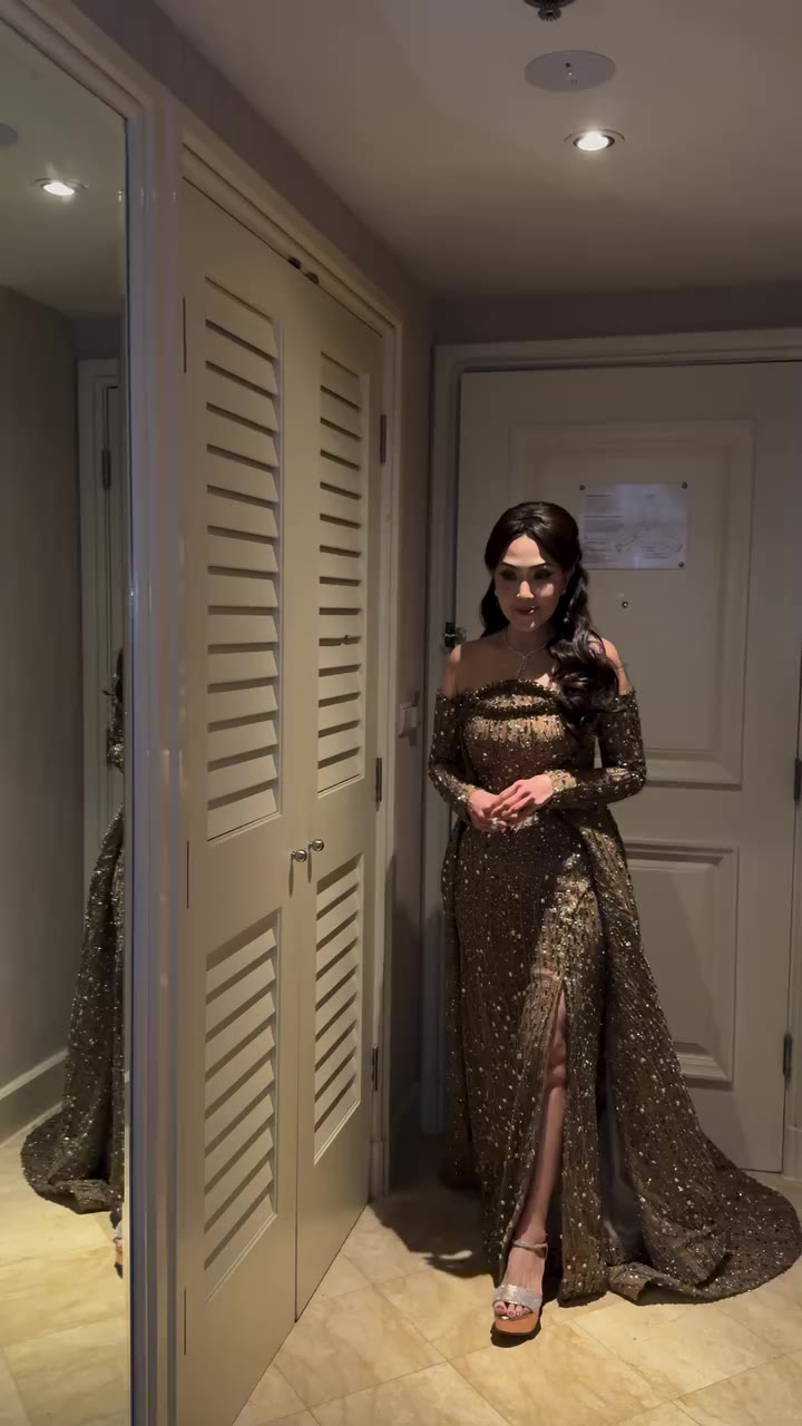 Mother of groom in the most wanted color of this season 🤎