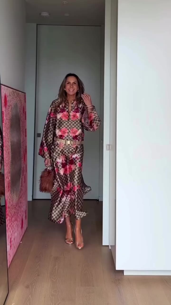 The dress you keep DMing us about… and she’s nearly gone. 👀 The Prudence…