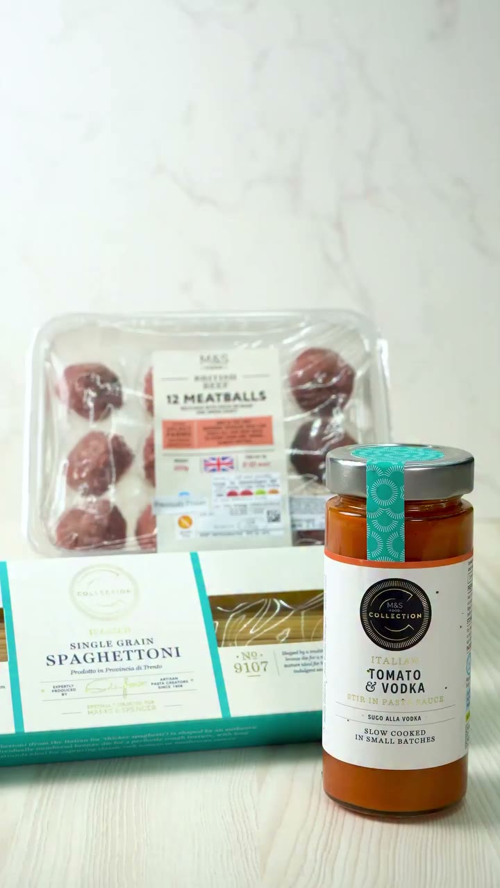 諗唔到今晚食咩？簡單煮個意粉，交畀 M&S 意大利醬料就輕鬆搞掂！ 🍝✨​ 🍅 意大利番茄伏特加醬​…