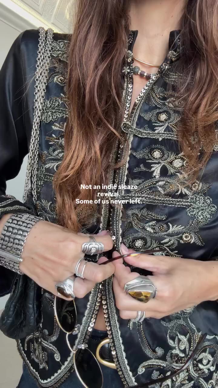 Anyway, the jacket is very good 🖤 Comment TOP to get the link of the jacket…