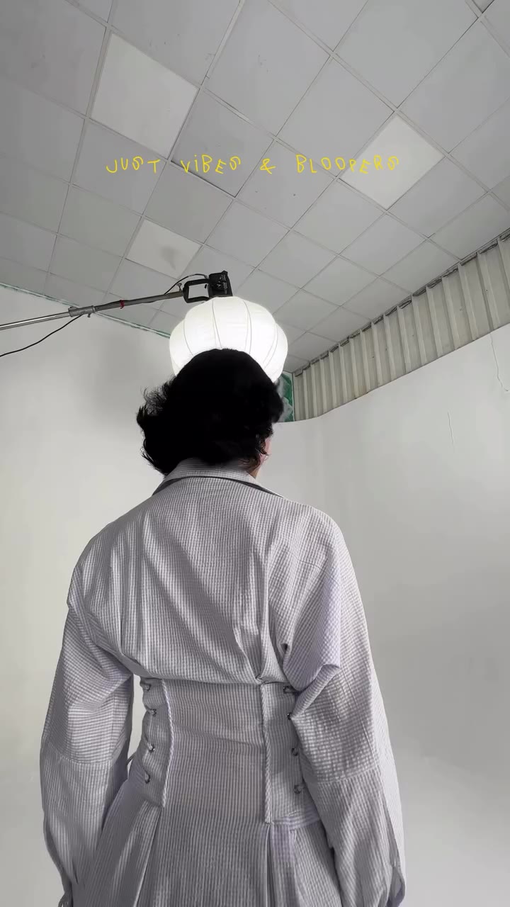 Just vibes & bloopers 📸🍿 (BTS, fun, cute, dress, corset, lilac, brunch…
