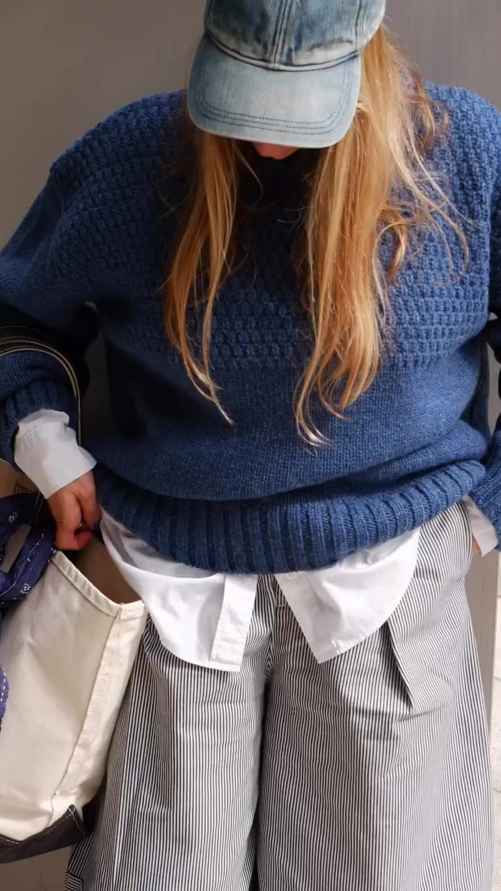 Autumn dressing, just how I like it I’m wearing the Harrison jumper in 100%…