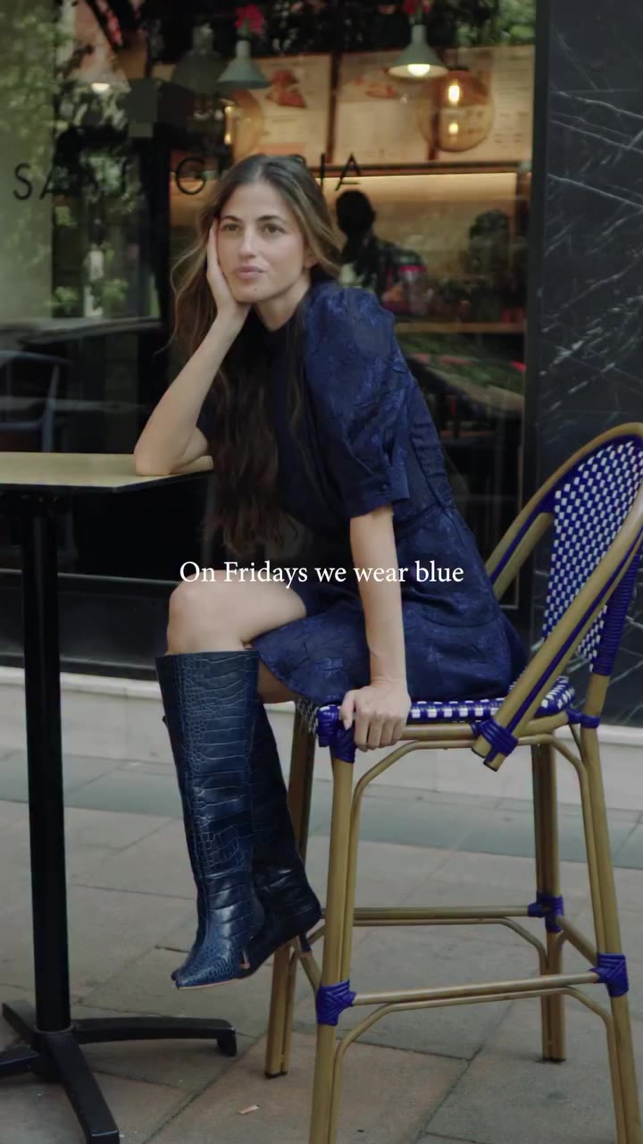 Fridays are blue 💙#almaenpena #newcollection #look