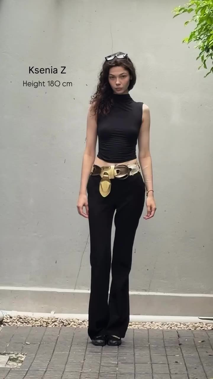 Sawadika🙏🏼🇹🇭 Ksenia Z intown #model #modelbangkok #runwaywalk #bkkfashion…
