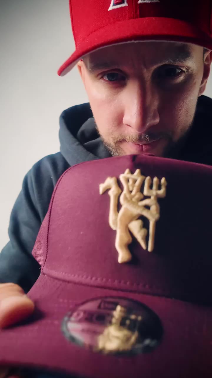 Manchester United V2 is here! New collection of devil heads 😈 Only at…