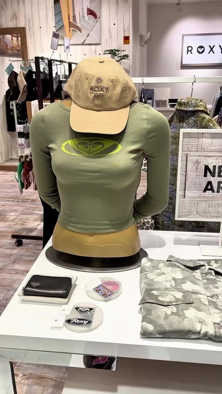 日本でも取り扱いが珍しいアイテムが👀✨ ＼ 西銀座にROXYがNEW OPEN！ ／ 西銀座デパートB1Fにオープンした…