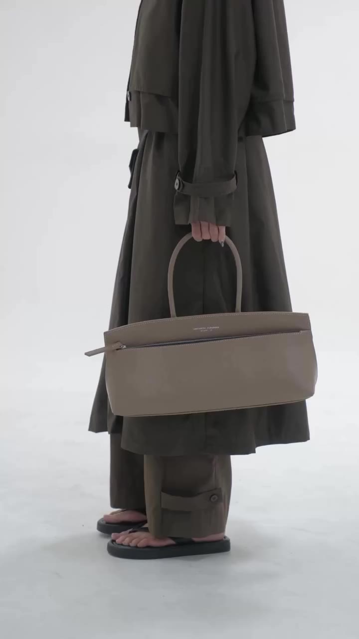 Discover timeless wardrobe essentials to carry into the season ahead. ACE…