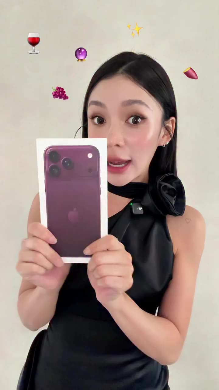 BURGUNDYYYYYY 😭🍷🔮🍇✨ #iphone18pro #burgundy