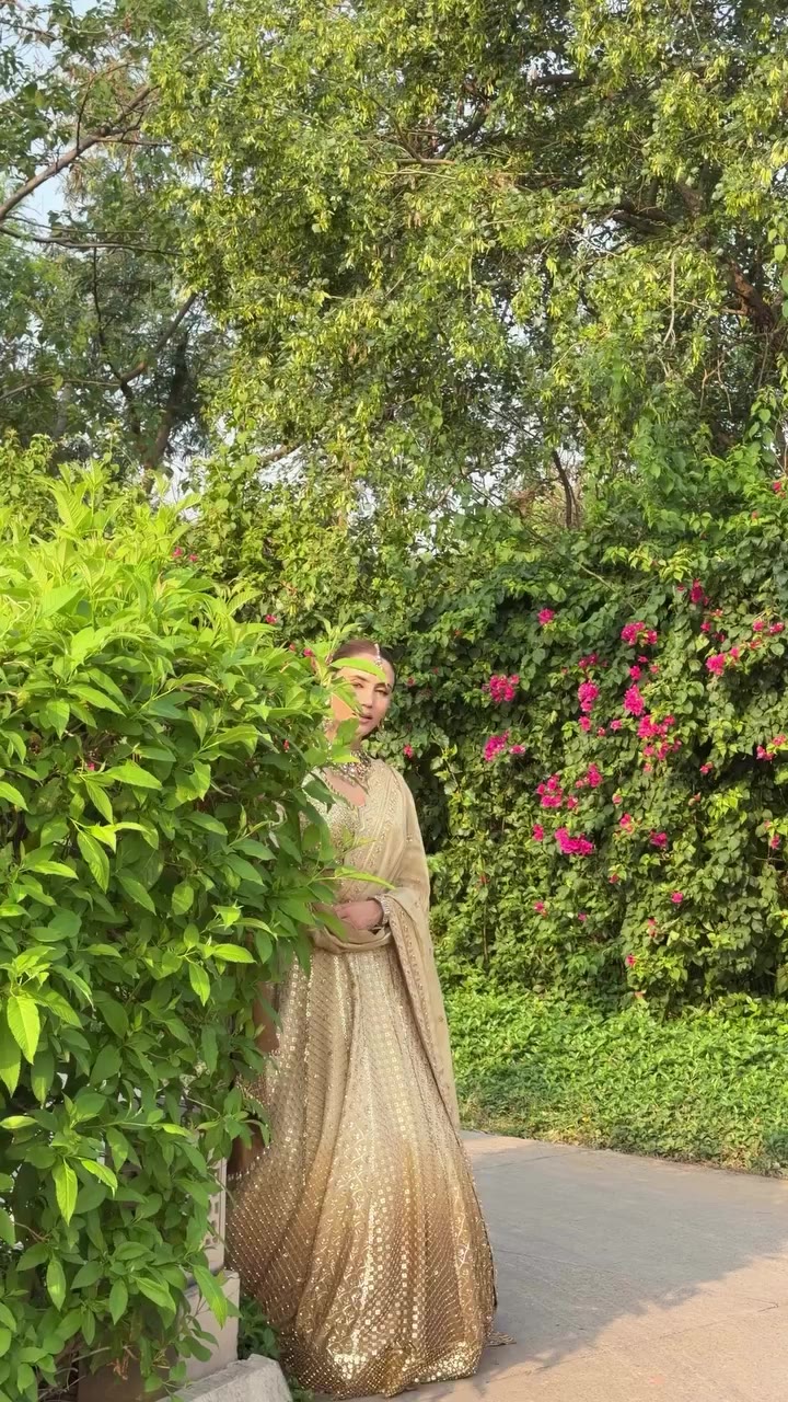 Soft gold, effortless movement, and a silhouette that catches the light…