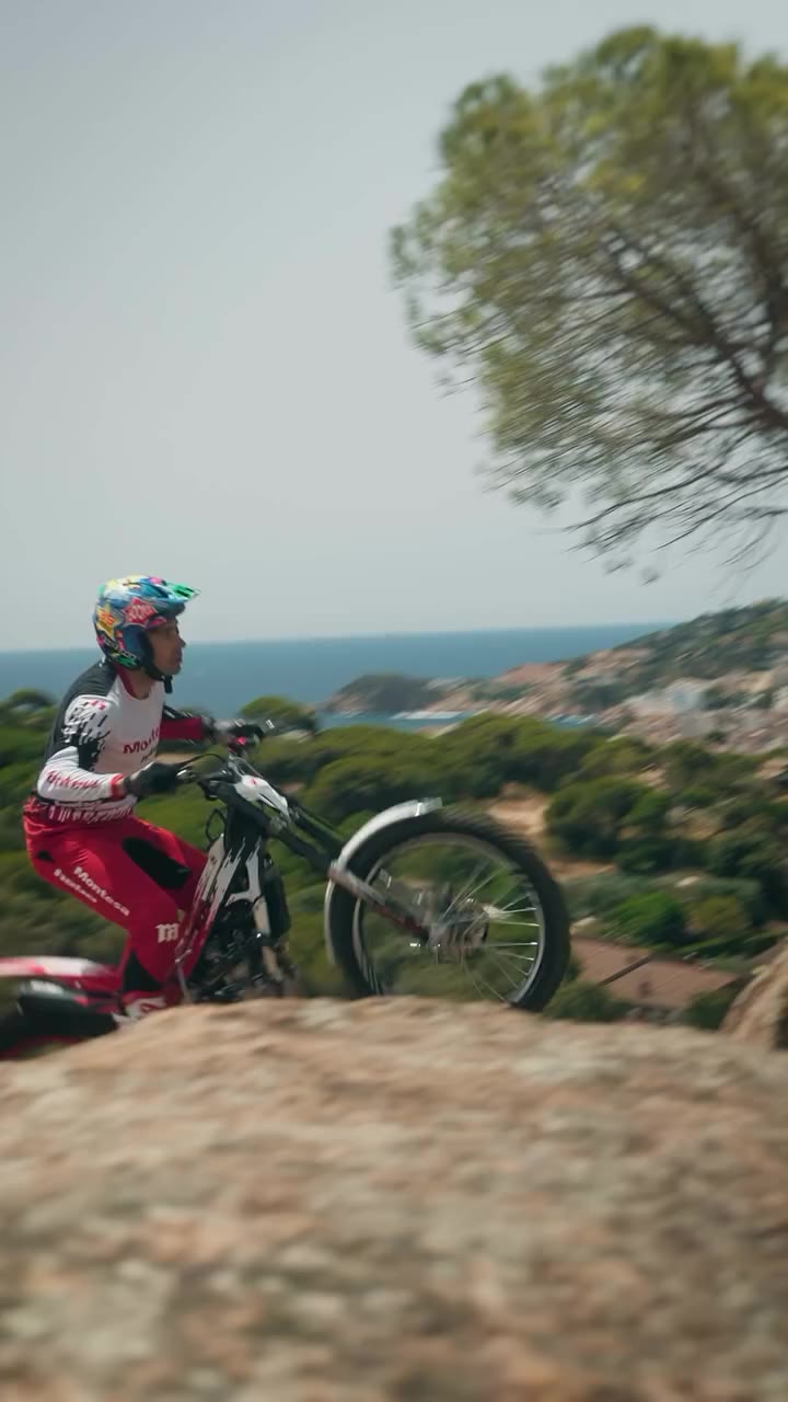 COTA 301RR 🔴⚪️ The Montesa COTA 301RR in action. New 2027 graphics. The same…