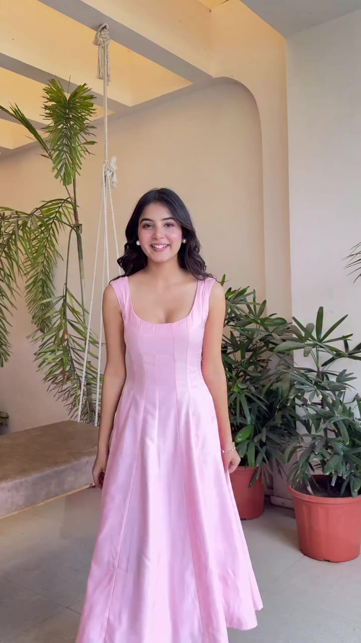 Twirling through the day in pink ✨🎀