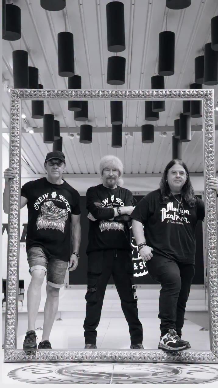 A few days ago, we were visited by the iconic Spanish rock band…