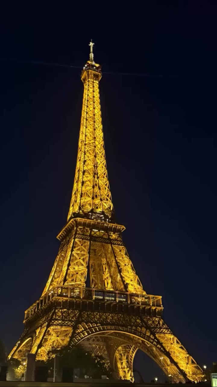 🇫🇷 PASSPORT STAMP #5: PARIS This was my second time in Paris…and if I’m…