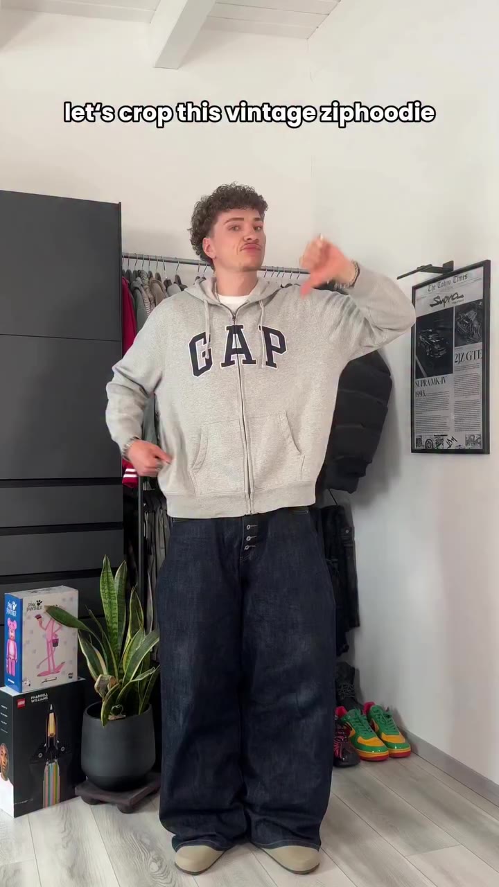 let‘s crop this vintage ziphoodie _ #sewing #sewingtutorial #cropziphoodie…
