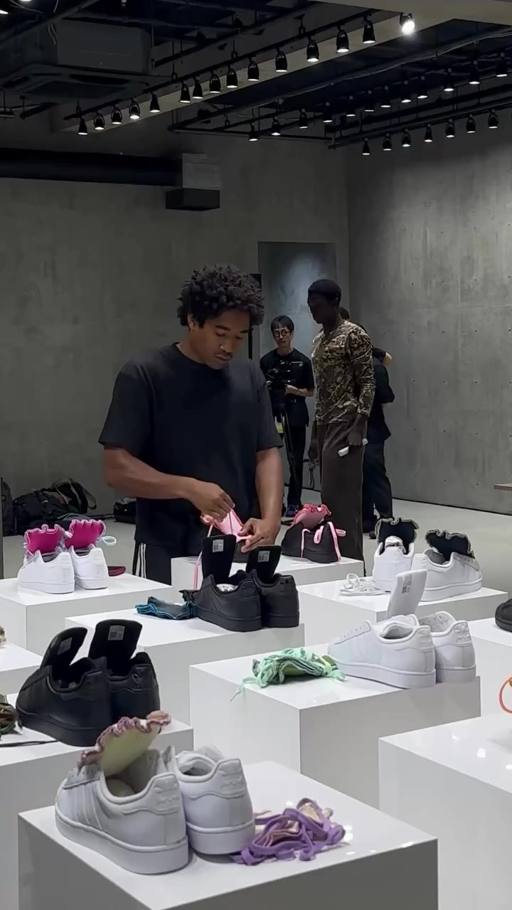 focus on ANTHONY CALYDON during Rakuten Fashion Week TOKYO. winner of the 2026…