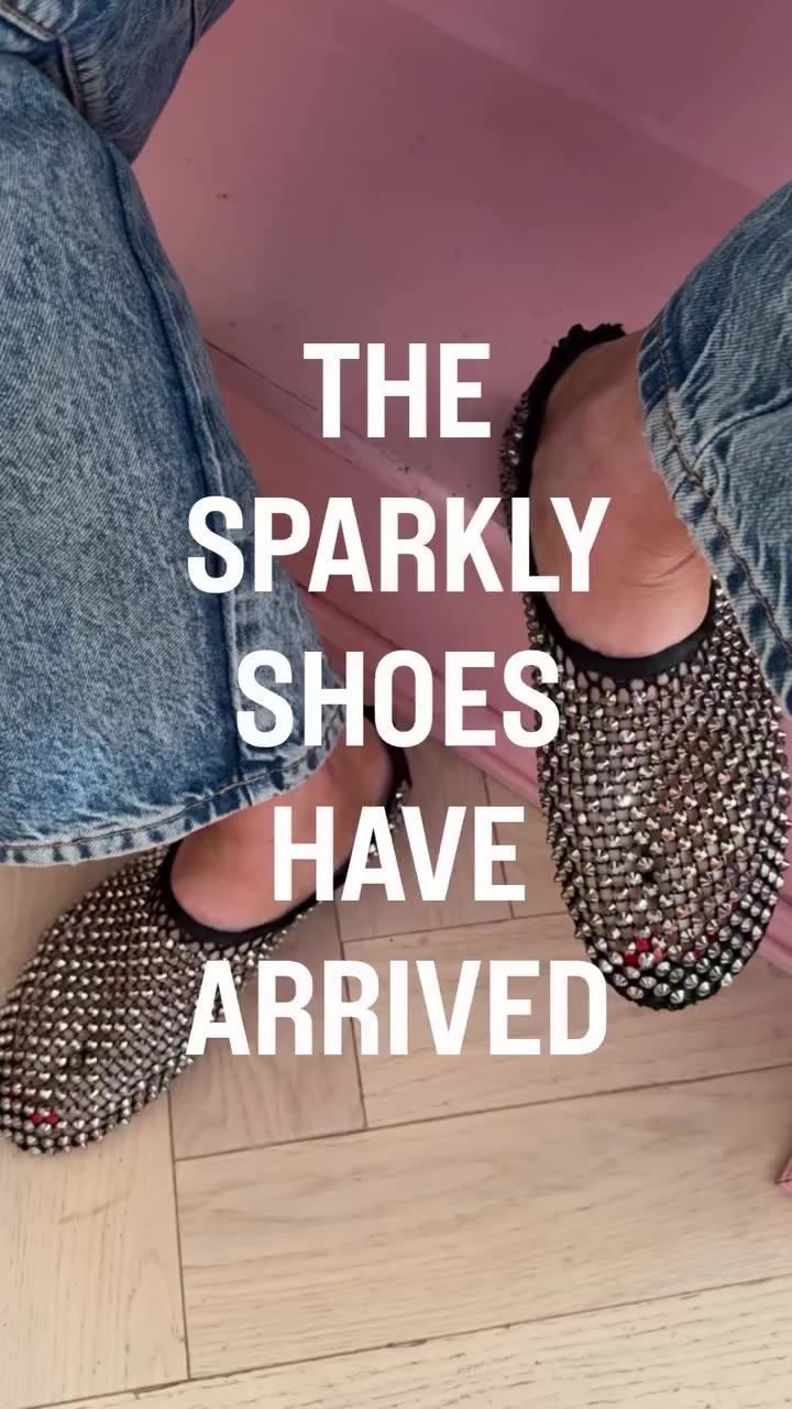 Run. Don’t Walk. Get them before they’re gone 💫 🚨 They’re now OUT OF STOCK…
