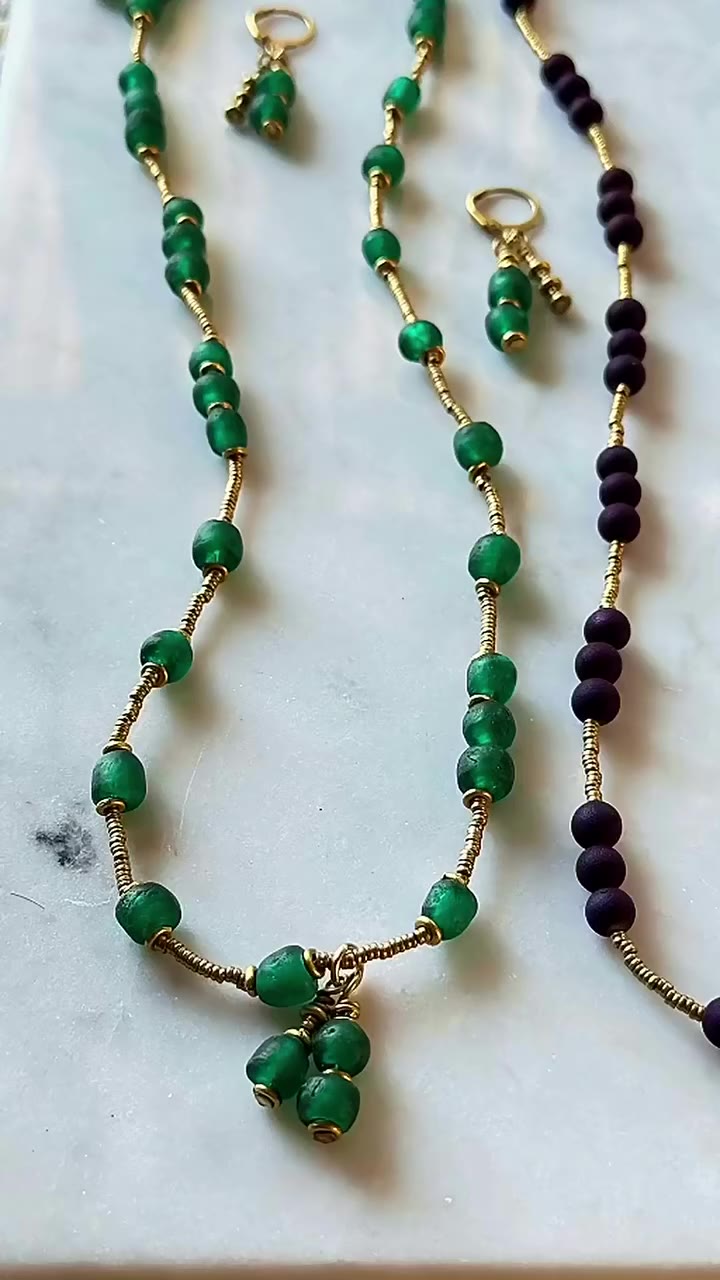 Color, texture, and the perfect mix of stones ✨ Stunning designs by…