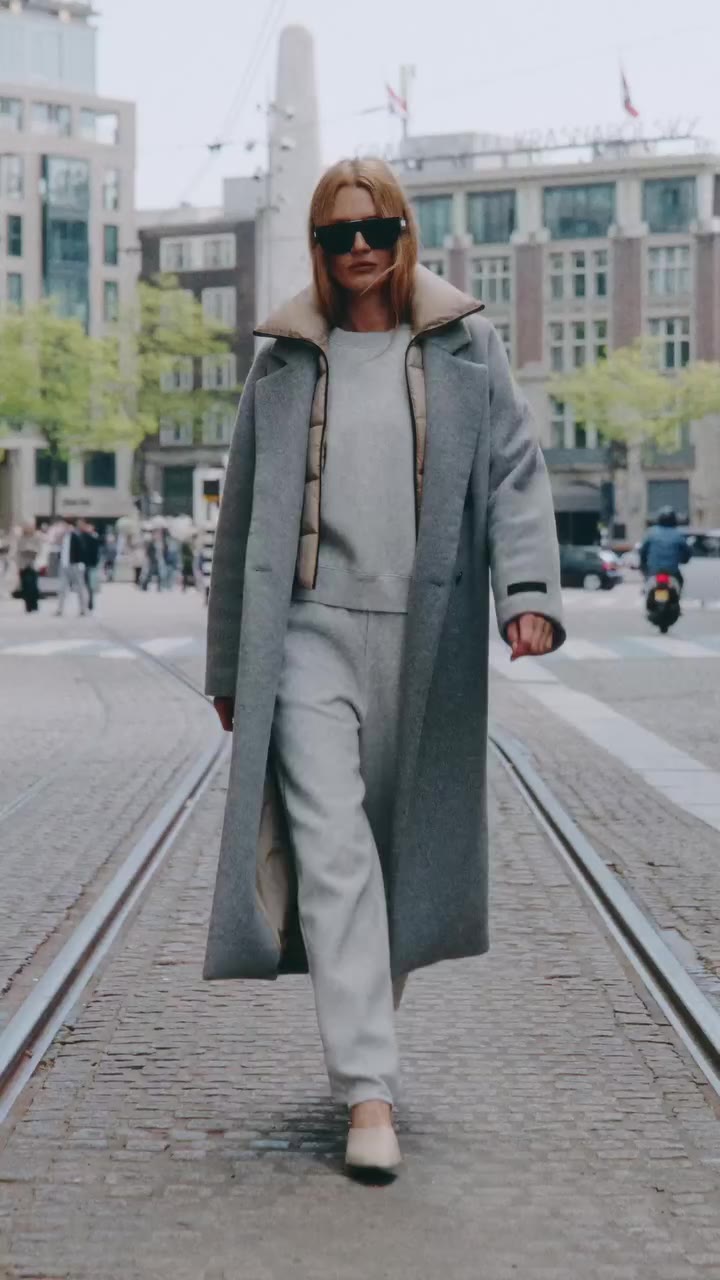 More than your classic wool coat, the chic coat is crafted from 50% wool, 50%…