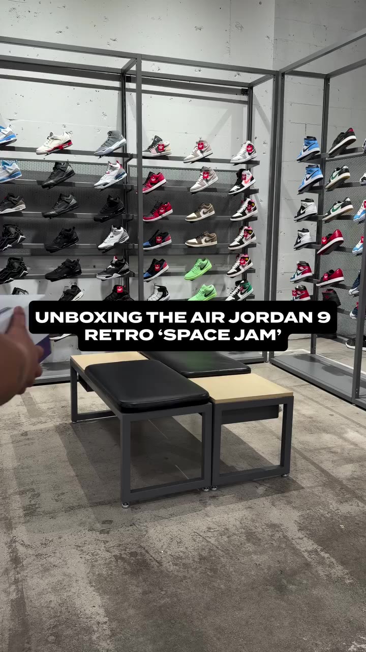 Yeah… it’s giving instant classic 👀😮‍💨 The Air Jordan 9 Retro ‘Space Jam’…