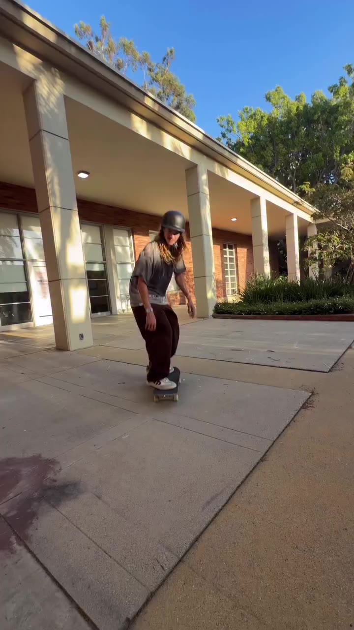 🛹 @powellperalta - 👟 @etnies - ⏱️ @swatch -👖@televisistarcatalog - 🎨…