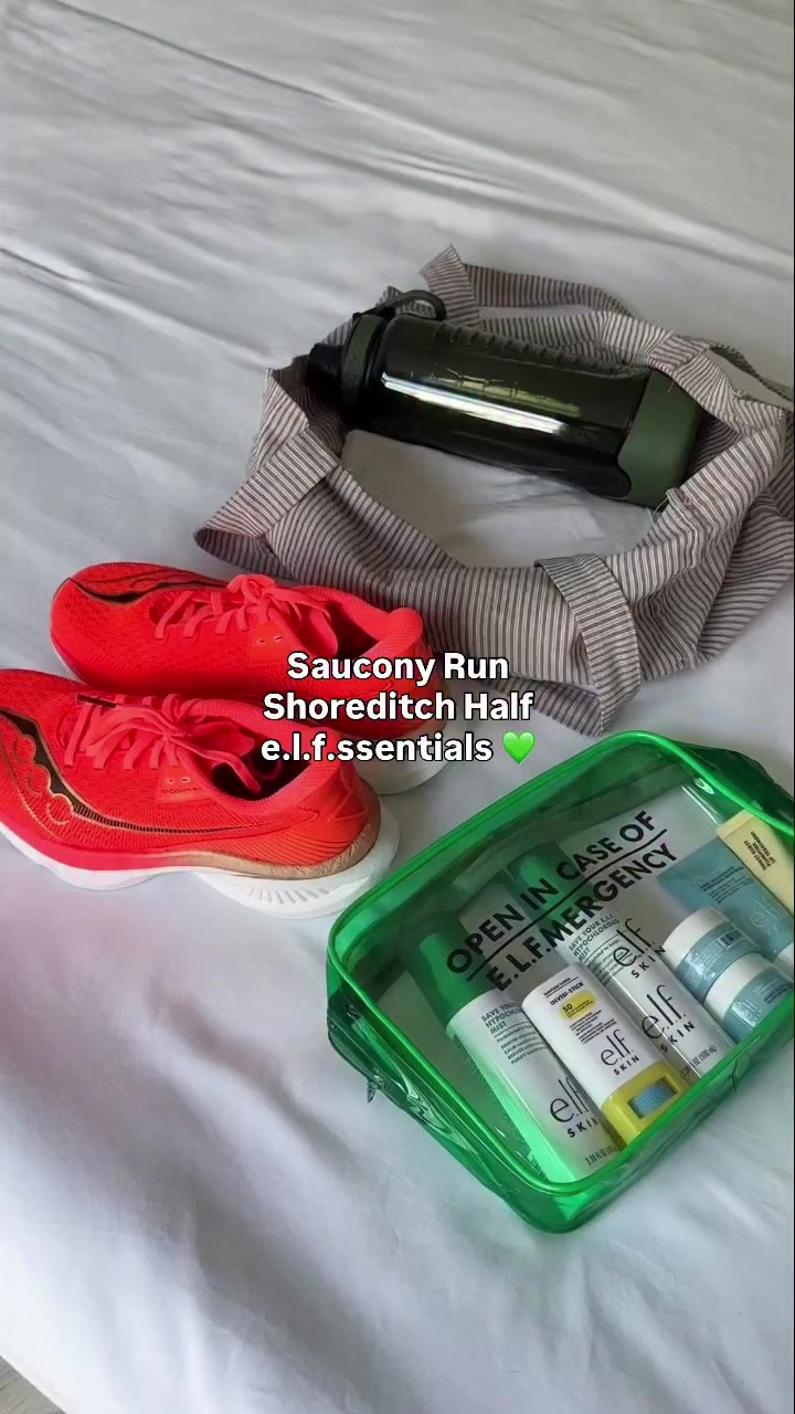 Getting e.l.f.ing ready for Saucony Run Shoreditch Half @runshoreditch 🏃‍♀️💚…