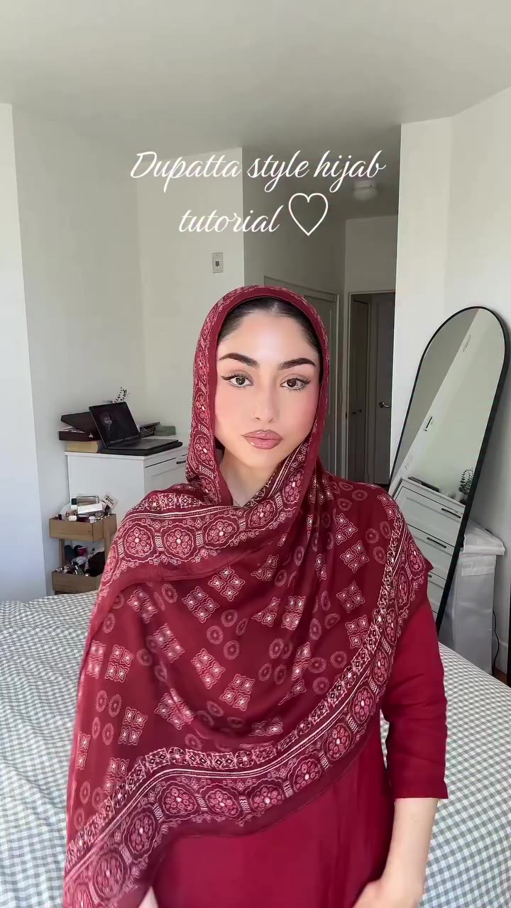 really obsessed with this hijab, it looks so good no matter how you drape it…