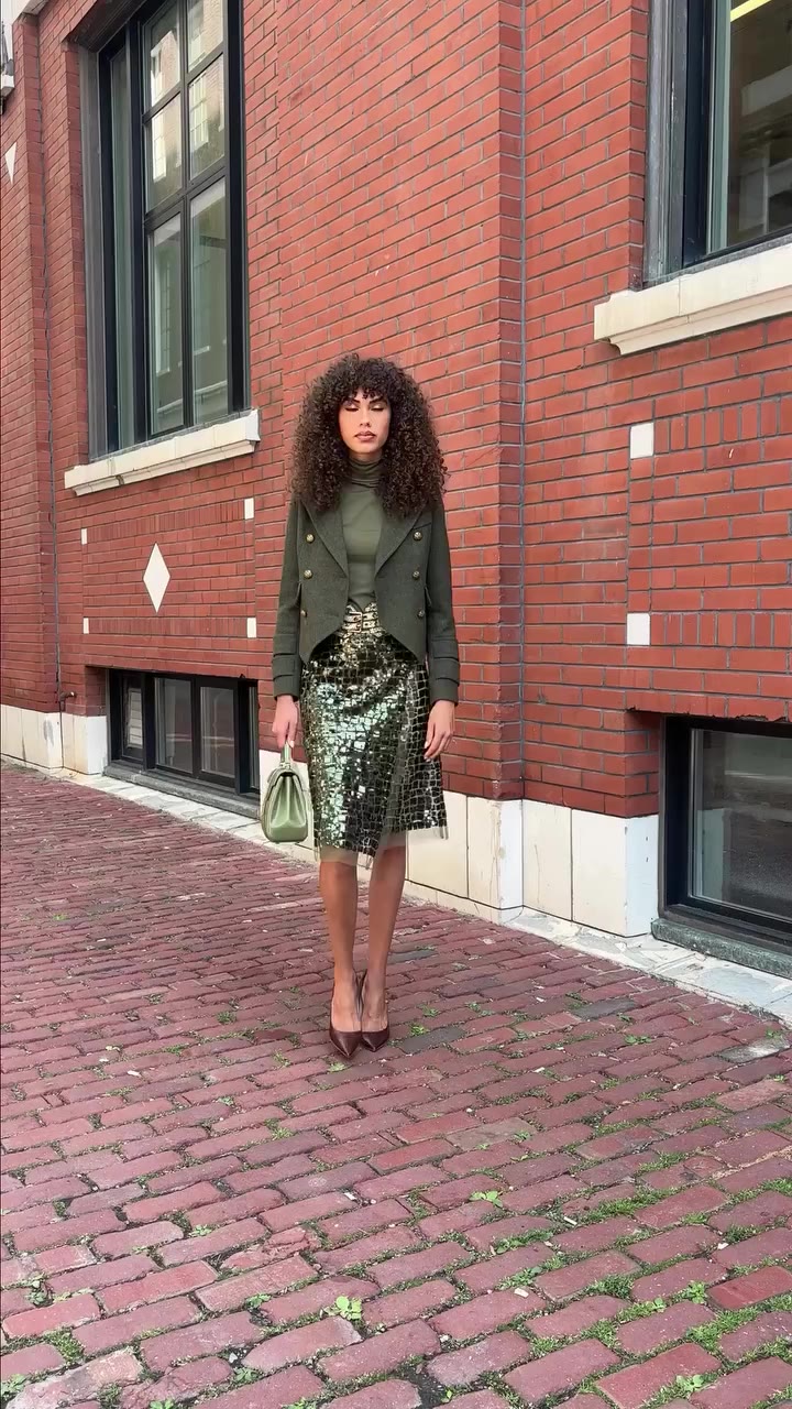 The best outfits happen when you start layering. Safe to say this look passed…