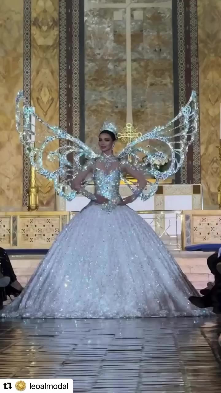 ＊ マイランウェイプロジェクトプロデュース♡ #repost leoalmodal Leo Almodal Fashion Show featuring…