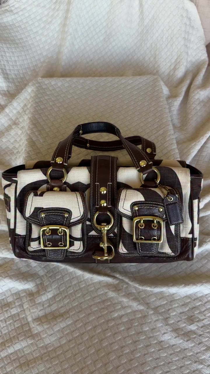 The perfect @coach bag to transition from summer to fall - a 2007 y2k linen…