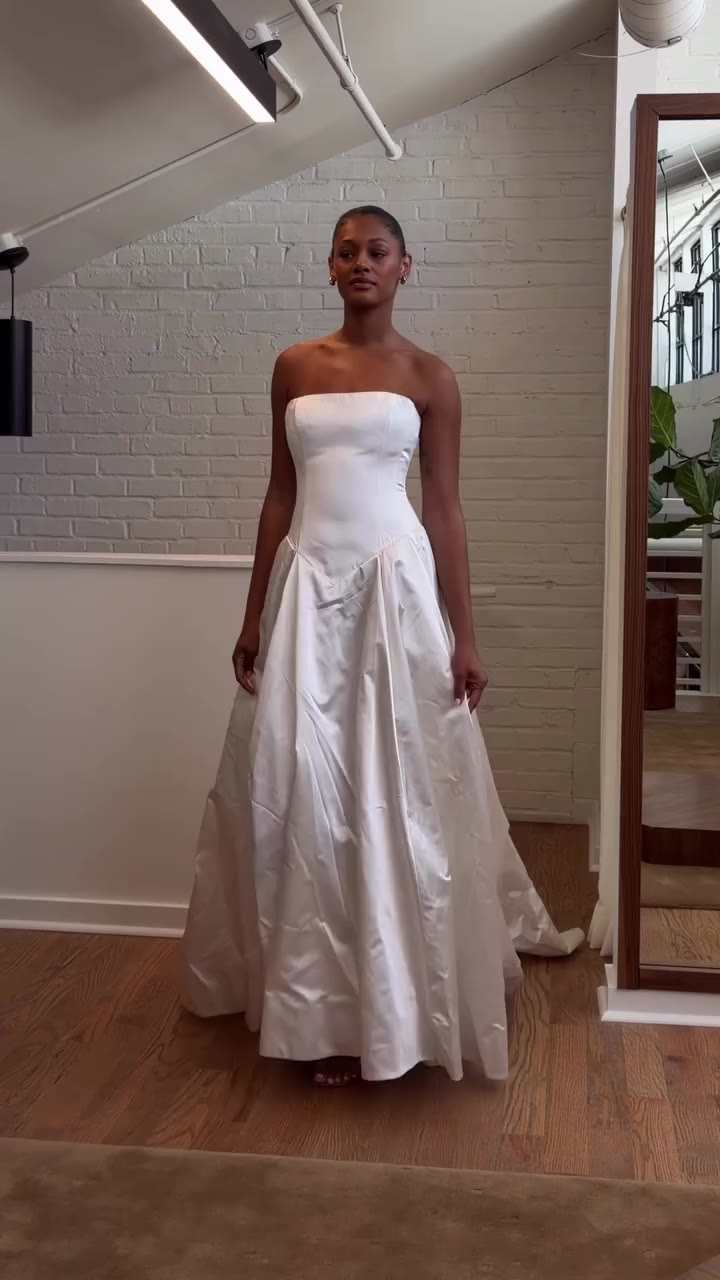 Vanderbilt. . Made from our luxurious Italian Duchesse satin, Vanderbilt has…