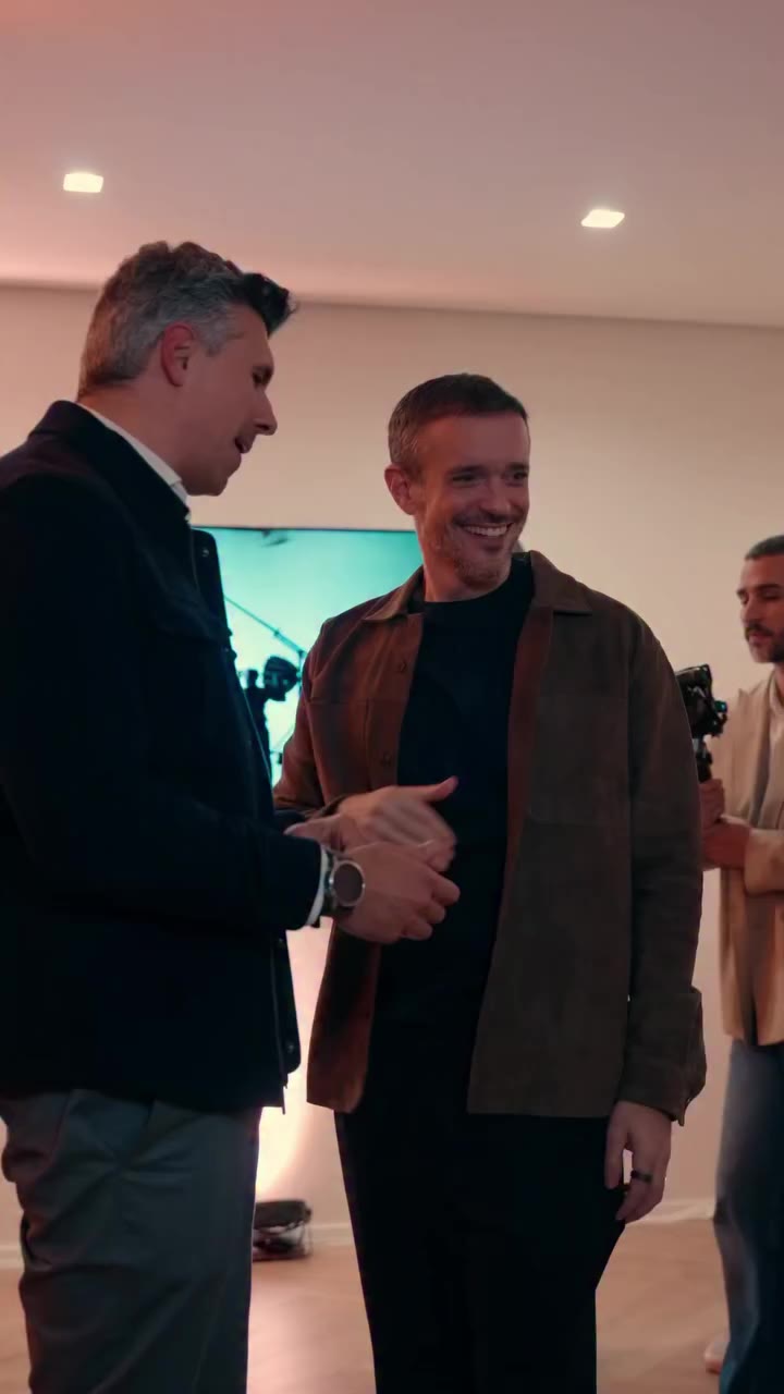 Uma noite para celebrar a nova edição da @revmensch com Richard Stad…