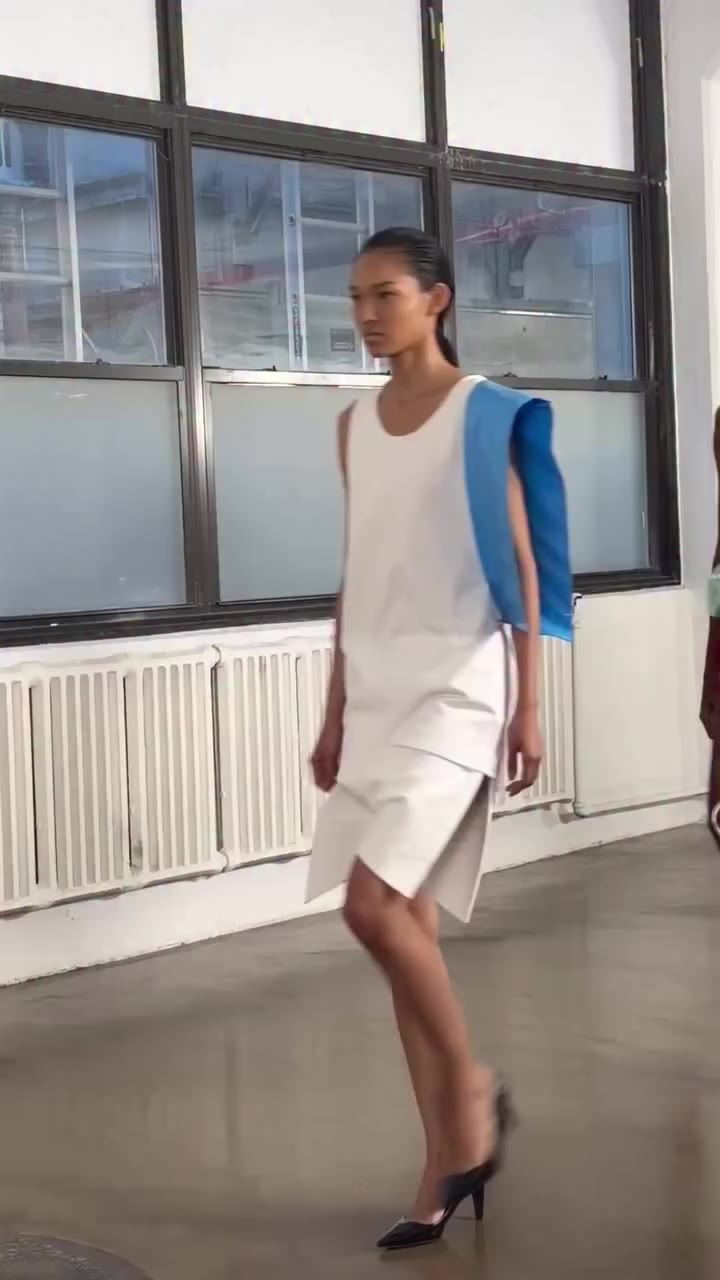Minimalism, reimagined. CFDA/Vogue Fashion Fund finalist Zane Li of @l__i_i…