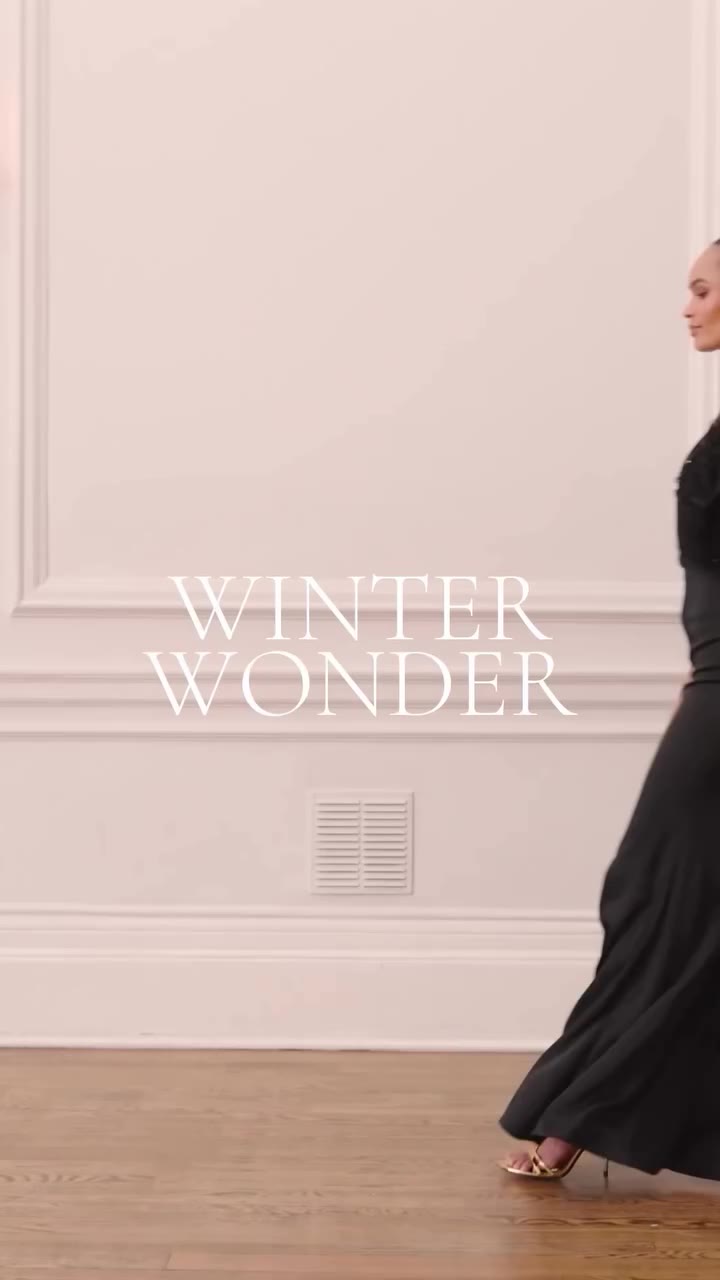 Winter Wonder... ✨ A dramatic floor length silhouette, black satin and…