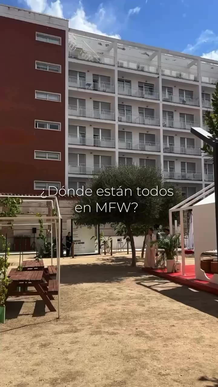 Si te preguntas ¿dónde se ha metido toda la gente en la MBFWMadrid? Ya sabes…