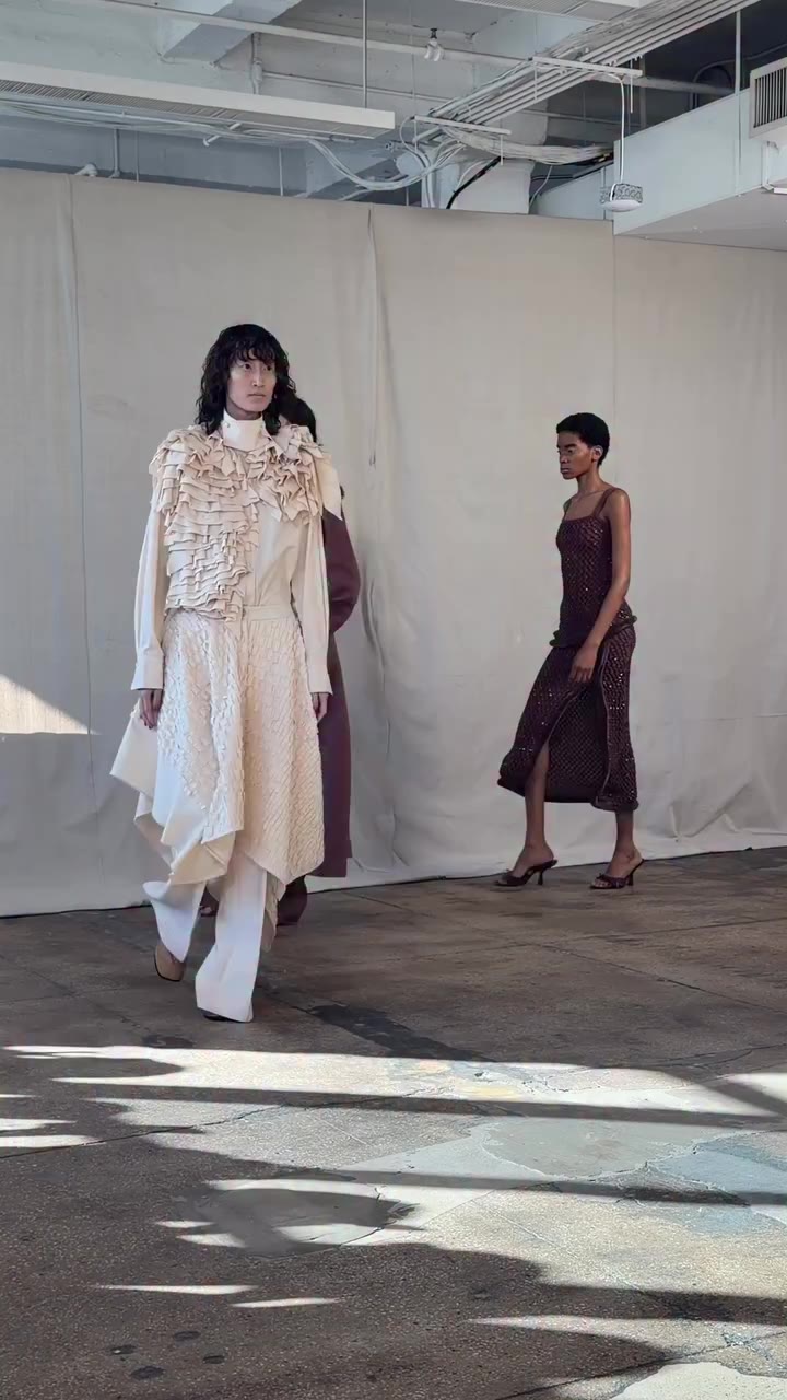 Designer @rachelleighscott defies expectation with her @diotima.world Spring…