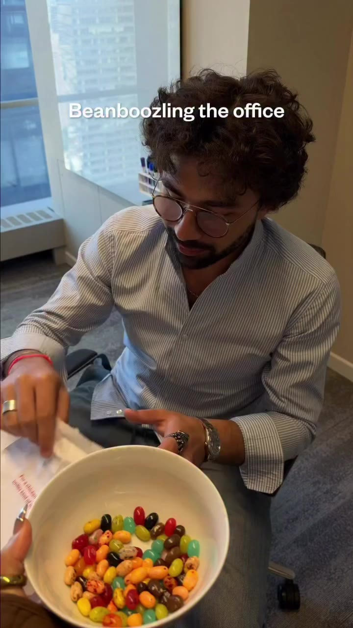 We love providing the office with yummy snacks 🥰 You think they liked it…?…