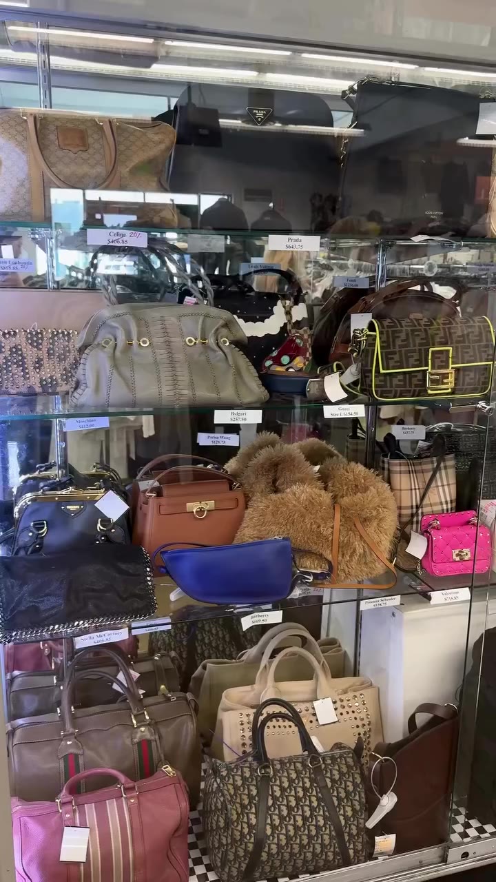 Which bag styles are you loving the most right now? Our West San Carlos Street…