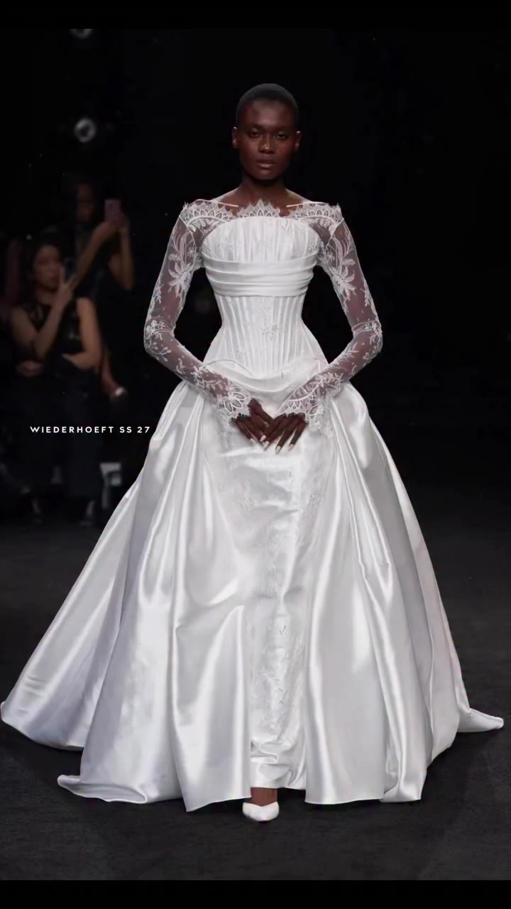 Aissatou, Aliya and Chi for the @wiederhoeft Spring/Summer 27 show…