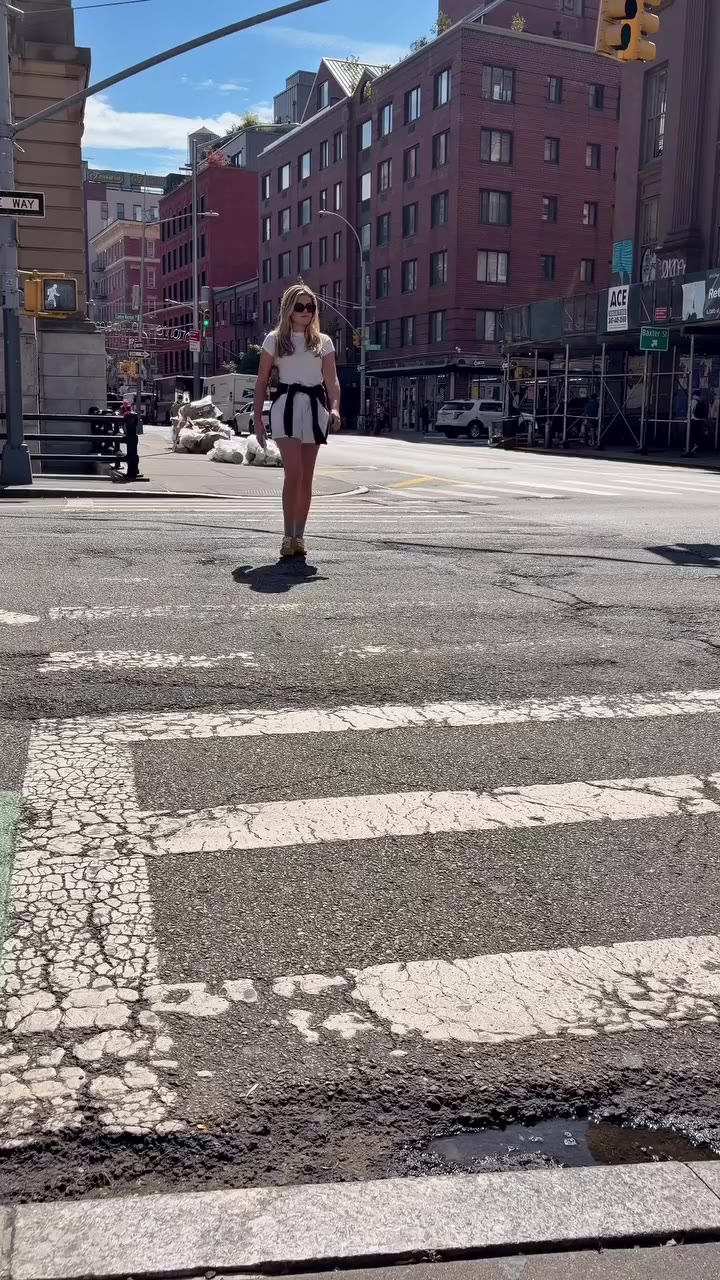 Day in the life of Daydream’s Brand Marketing Coordinator during NYFW 🍾 #diml…