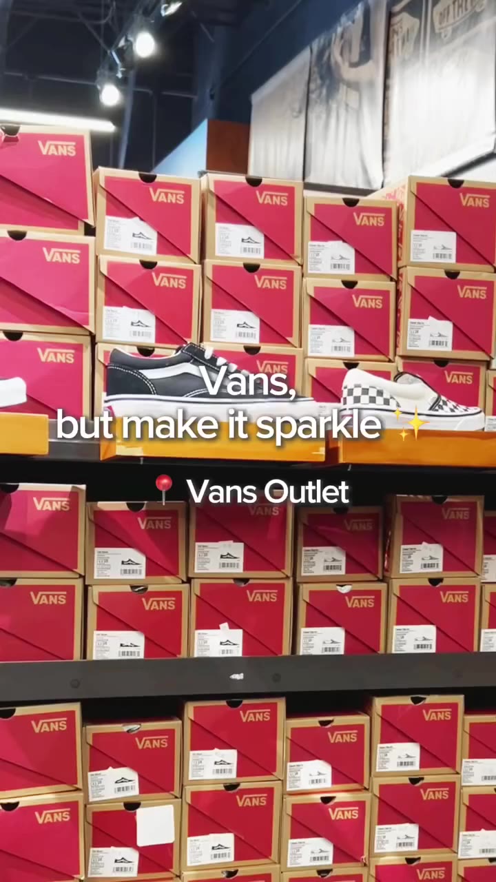 ✨✨✨ adding in a little sparkle @vans
