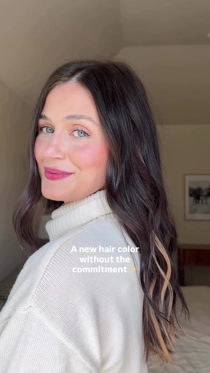Your fall hair refresh doesn’t have to be permanent. 🤎 Abbie’s 16” Seamless…