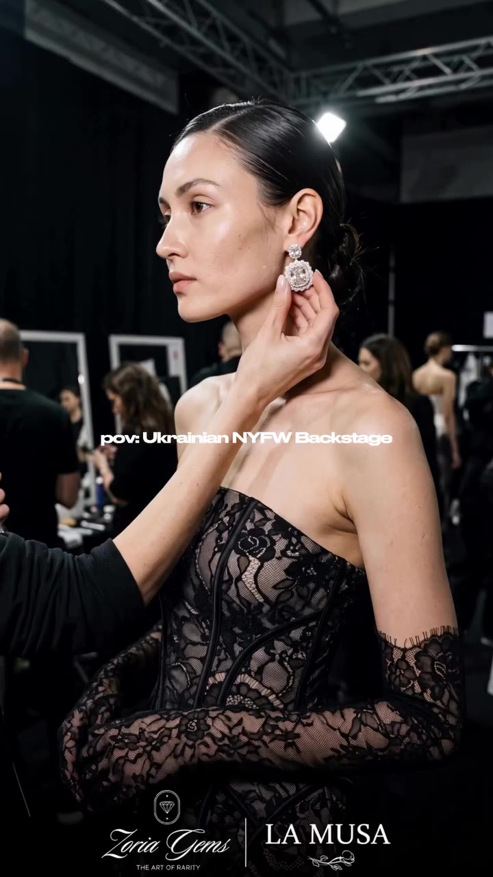 Tonight’s show ✨ LaMuza × Zoria Gems A collaboration of fashion and fine…