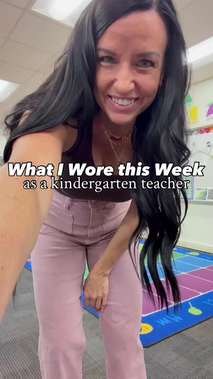 4 outfits I wore this week as a kindergarten teacher! 🍎 Type “teach” and I’ll…